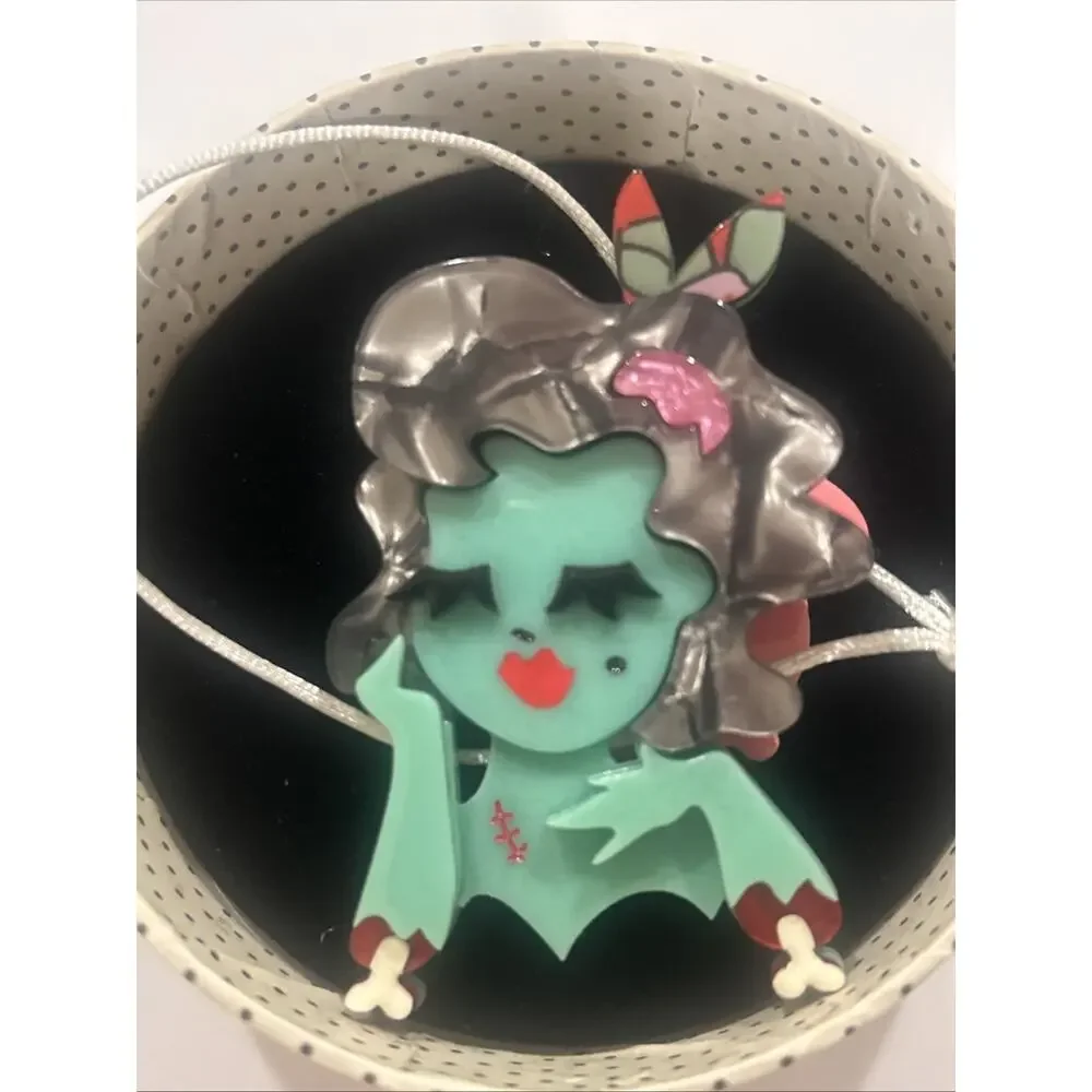 Erstwilder Drop Dead Gorgeous Brooch NIB First Edition Sally Land 2017 Pinup